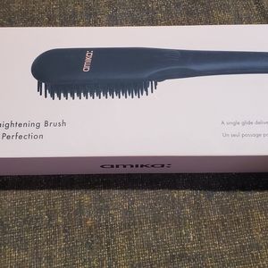 Amika Hair Straightening Brush New